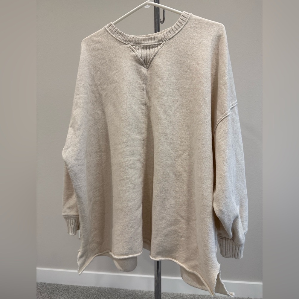 Aerie Cream V-Neck Women's Sweater
